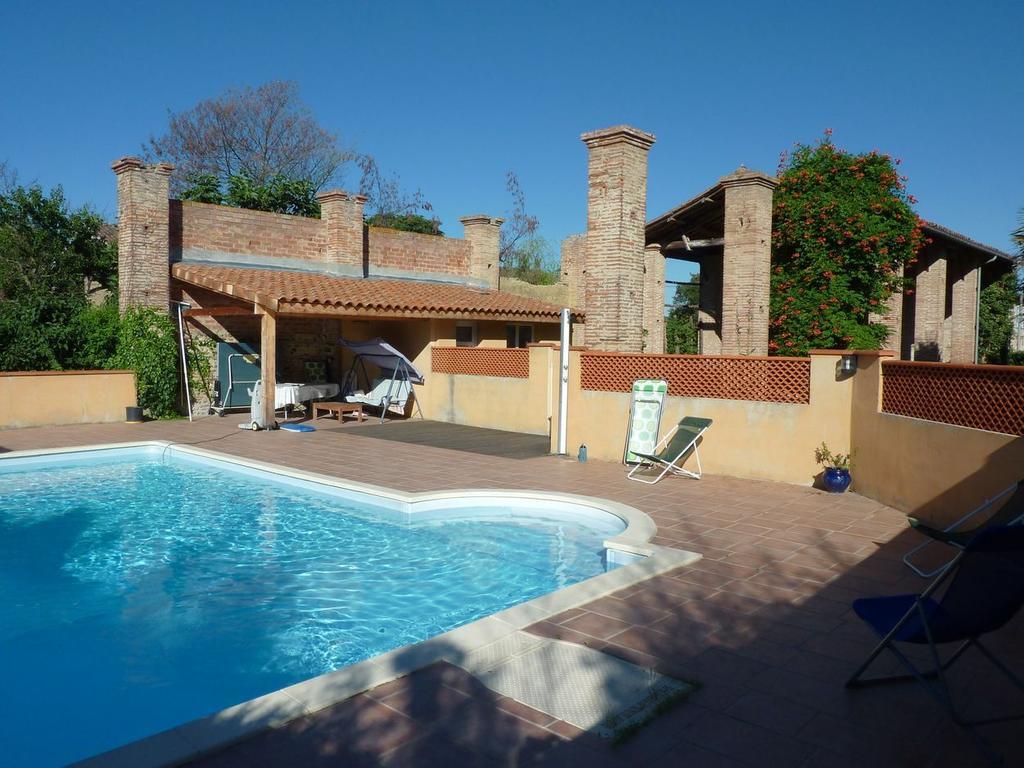 Le Soubiran Bed and Breakfast Berat Exteriör bild