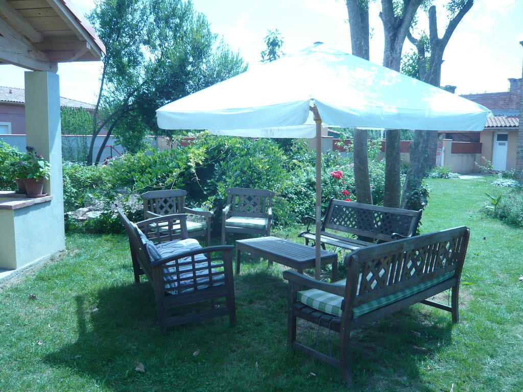 Le Soubiran Bed and Breakfast Berat Exteriör bild